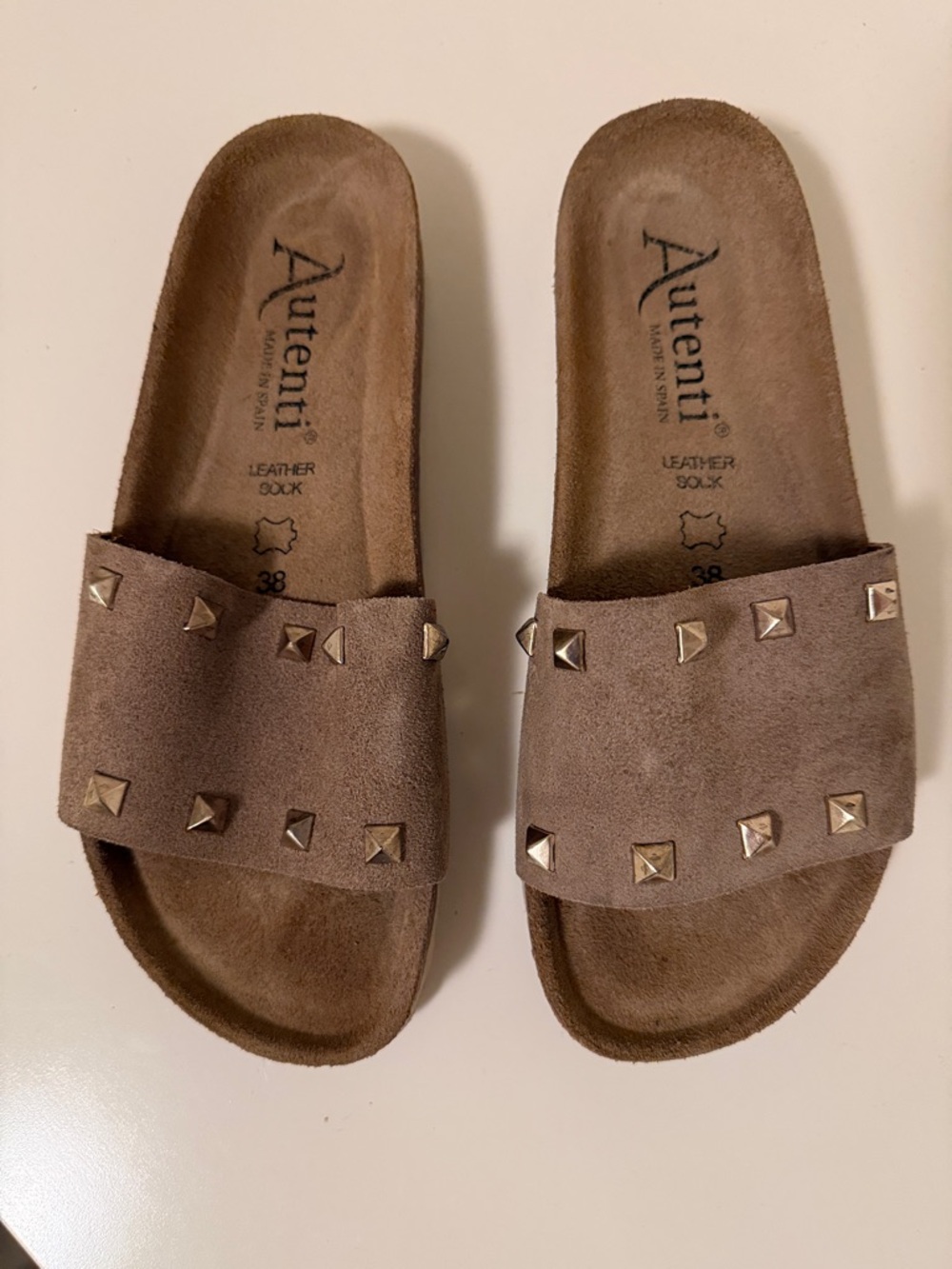 Autenti Taupe Suede Studded Slide